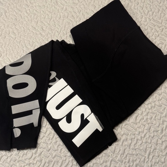 Black leggings. Size M. - Picture 8 of 12